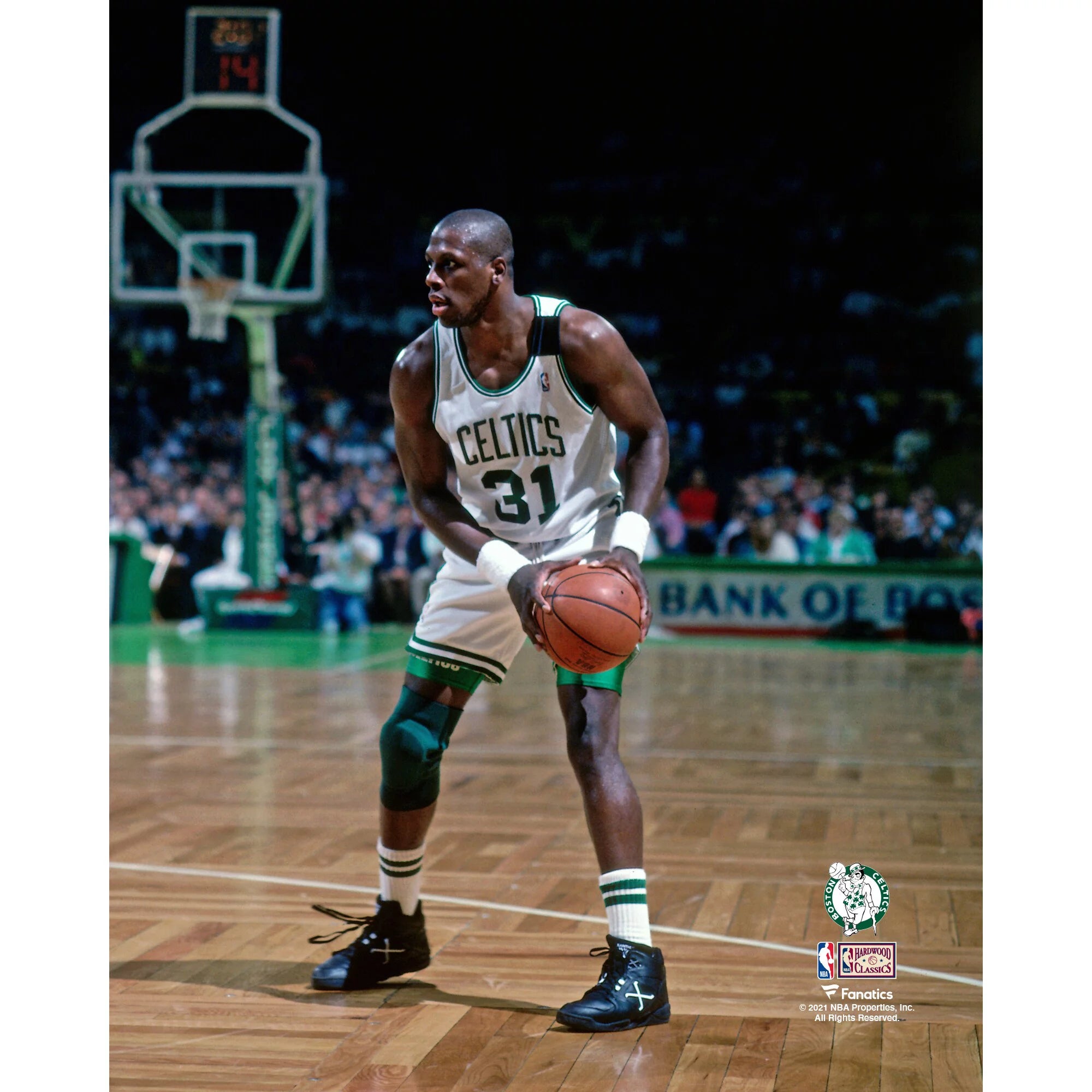 Xavier McDaniel Boston Celtics Unsigned Hardwood Classics Reading The Defense Photograph