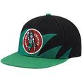 Men's Mitchell & Ness Black/Kelly Green Boston Celtics Hardwood Classics Sharktooth Snapback Hat - OSFA